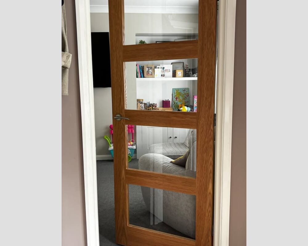 1981 x 533 x 35mm (21") Oak Shaker 4 light - Prefinished Clear Glass Internal Doors